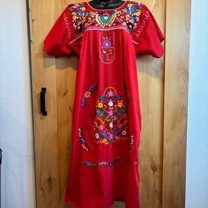 💕New Listing 💕 Gorgeous hand-stitched embroidered kimono dress